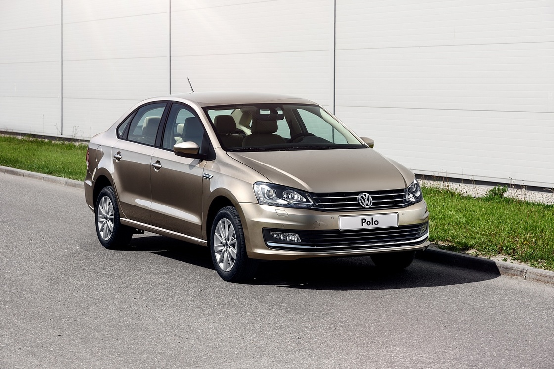 vw-polo-sedan-19.jpg