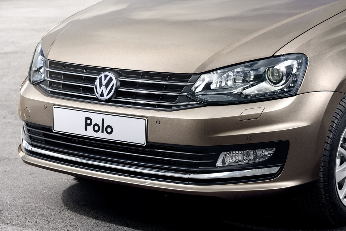 vw-polo-sedan-32.jpg
