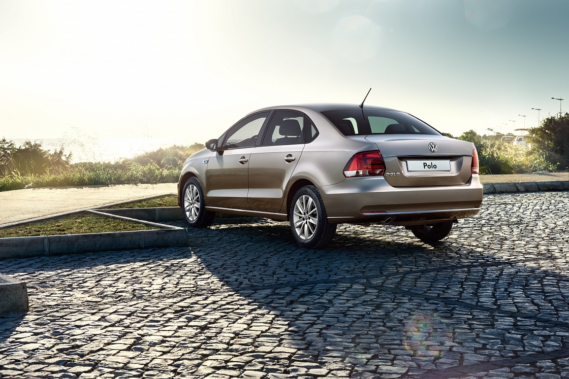 vw-polo-sedan-36.jpg