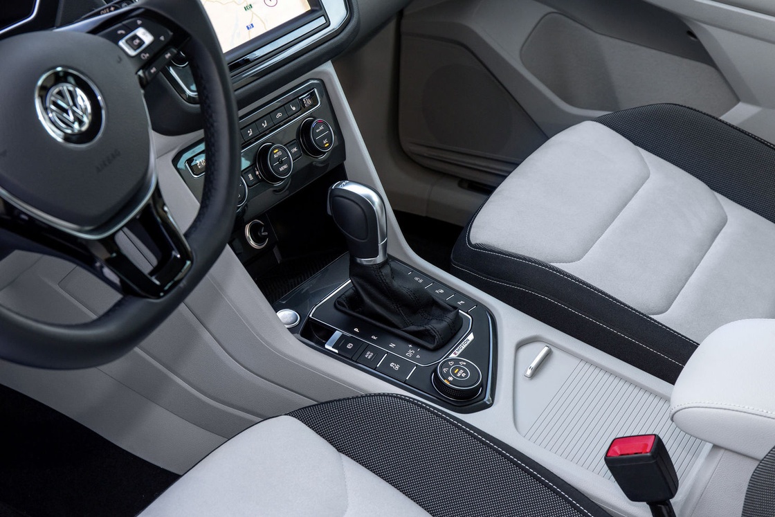 volkswagen-new-tiguan-interior