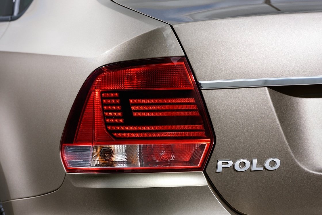 vw-polo-sedan-26.jpg